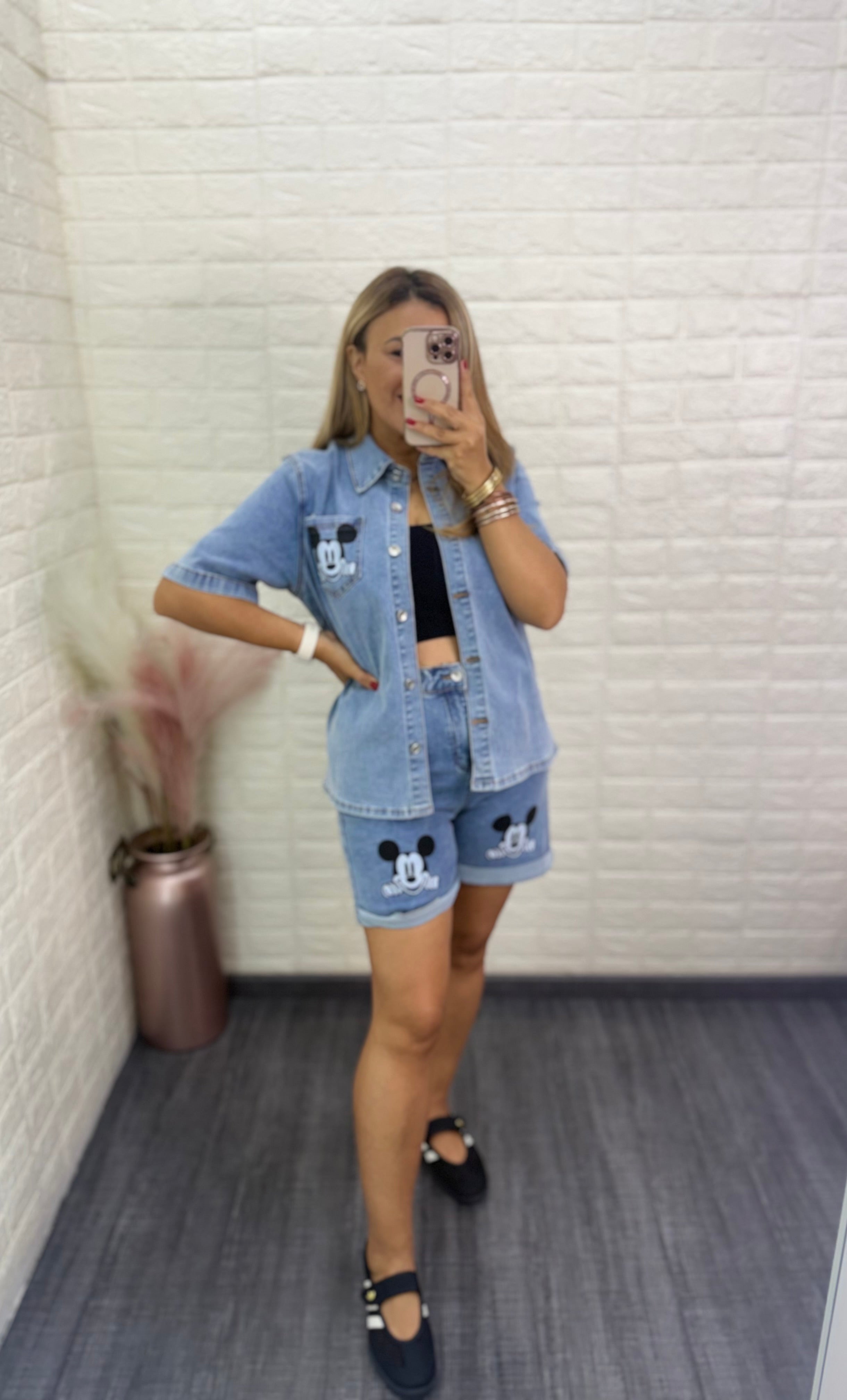 Set de Mezclilla Estampado Mickey, Blusa y Short